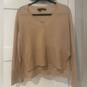 360cashmere 100% cashmere camel V neck sweater in size XS